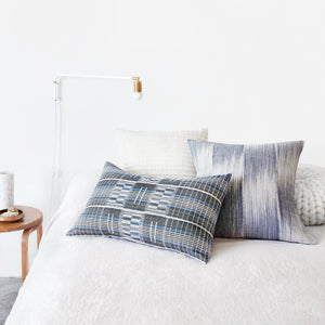 Adjoukrou Lumbar Pillow