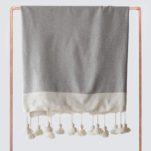 Oversized Cotton Blanket with Tassels